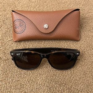Gently used wayfarer Raybans GREAT condition!